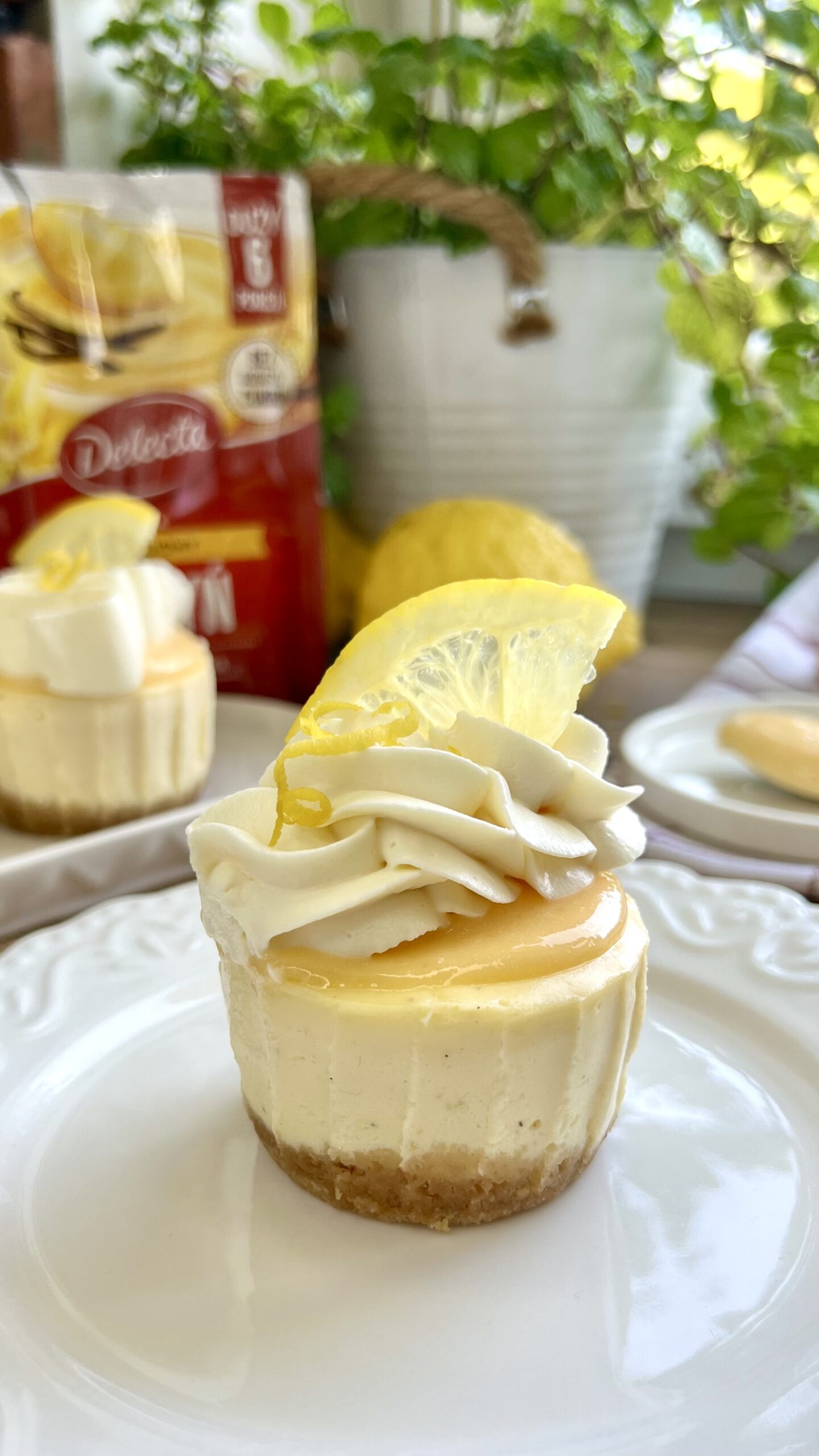 Serniczki z białą czekoladą i lemon curd - Delektujemy.pl